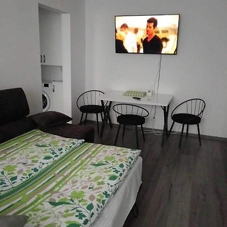 Enci Kiado Apartman Miercurea Ciuc Eksteriør bilde