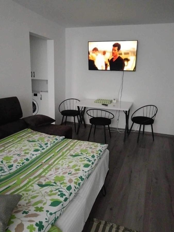 Enci Kiado Apartman Miercurea Ciuc Eksteriør bilde